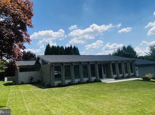 421 Carlton Rd, Hershey, PA 17033