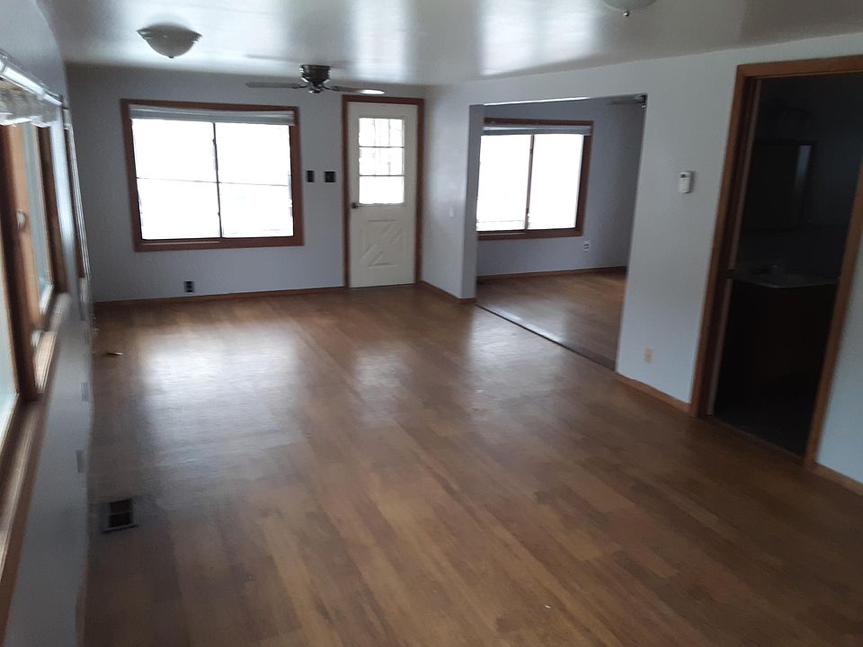 1st image of 109 Sharon Ave