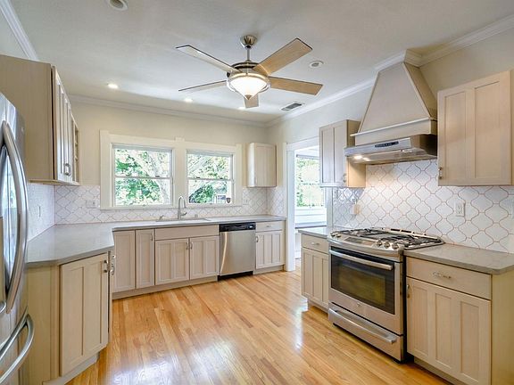 5th image of 2630 S St