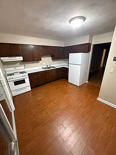 19 Lakeshore Dr Photo 1
