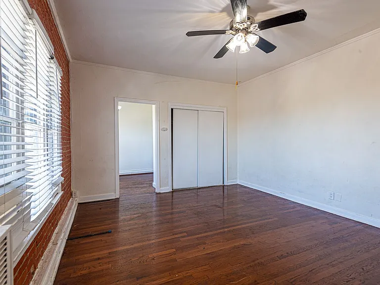 1059 S. Manhattan Pl — Photo 22
