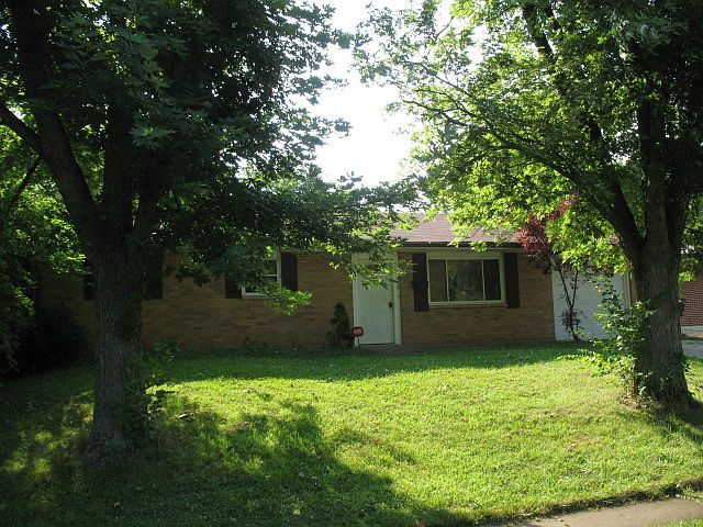 1st image of 910 Stanwood Dr