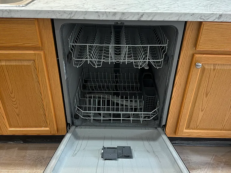75 Mead St #2 — Photo 3
