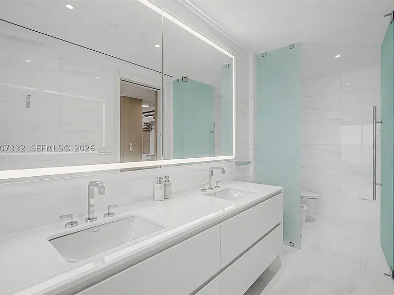 300 Biscayne Boulevard Way #3203 — Photo 7