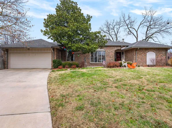 14300 E Hermitage Ct, Wichita, KS 67230