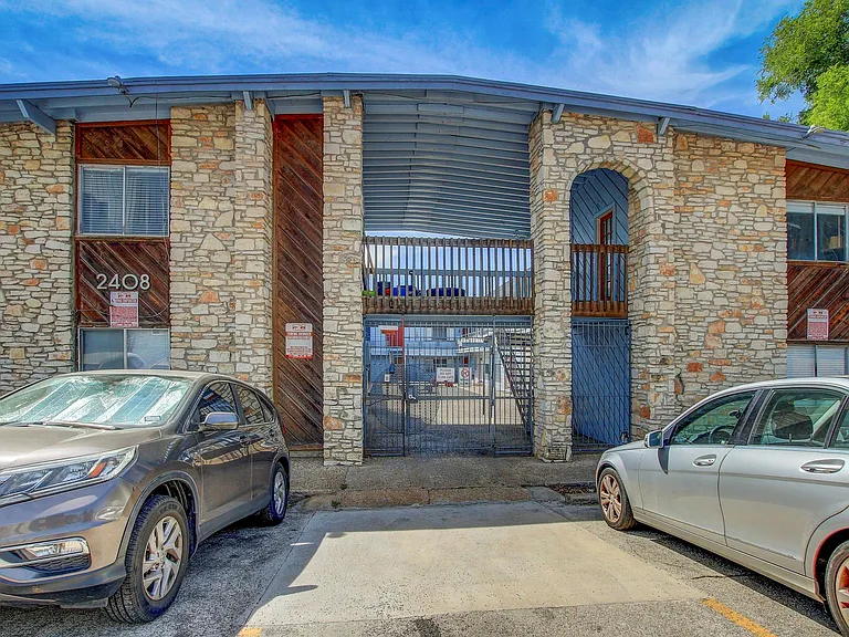 2408 Longview St #211 — Photo 22