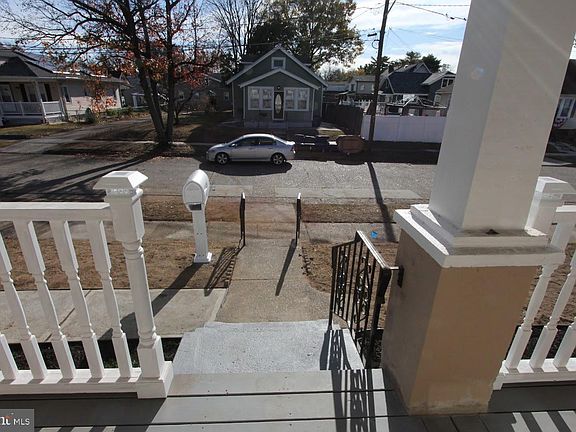 5th image of 6015 Woodruff Ave