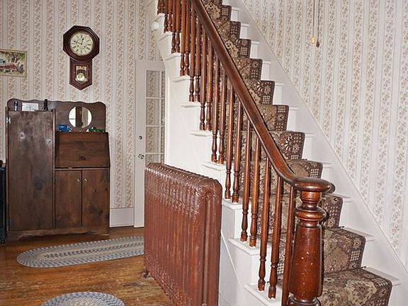 4th image of 61 Archibald St