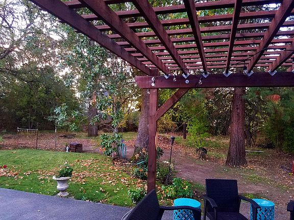 5th image of 2820 Briggs Ln