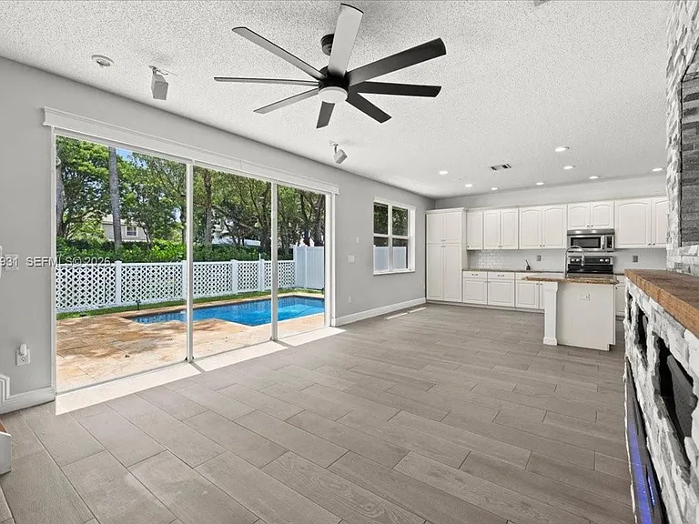 5014 SW 155th Ter #5014 — Photo 30