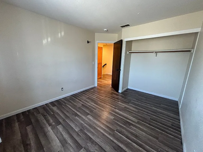 1830 Highland Way — Photo 15