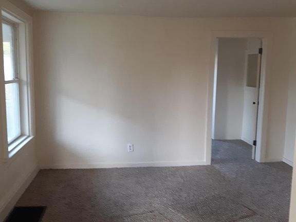 4th image of 834 Montague St