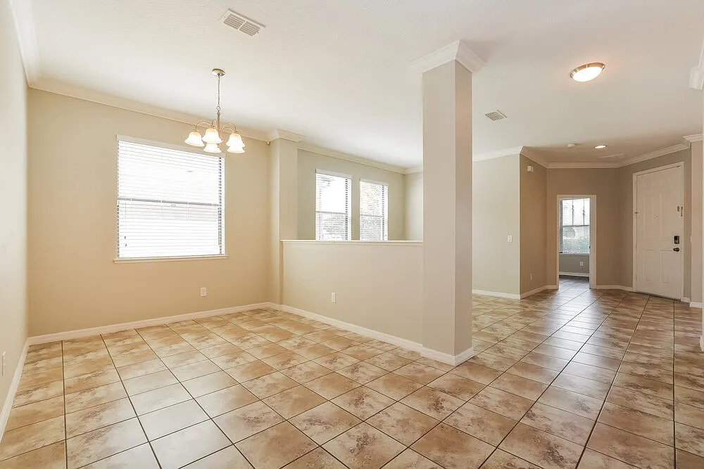 4 bed, 3.0 bath, 2252 sqft, $2,700 — Photo 4