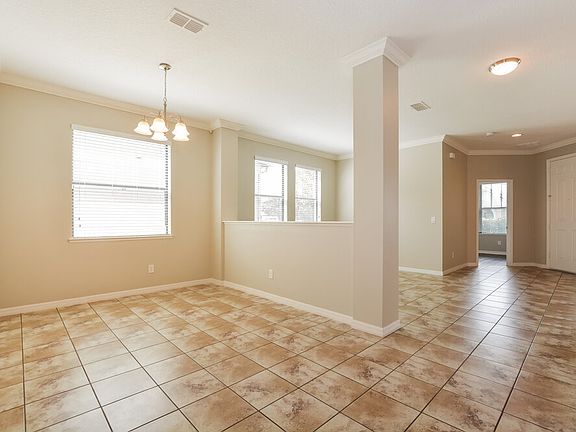 4th image of 974 Costa Mesa Ln