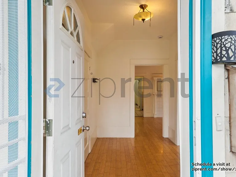 953 Apgar St — Photo 2