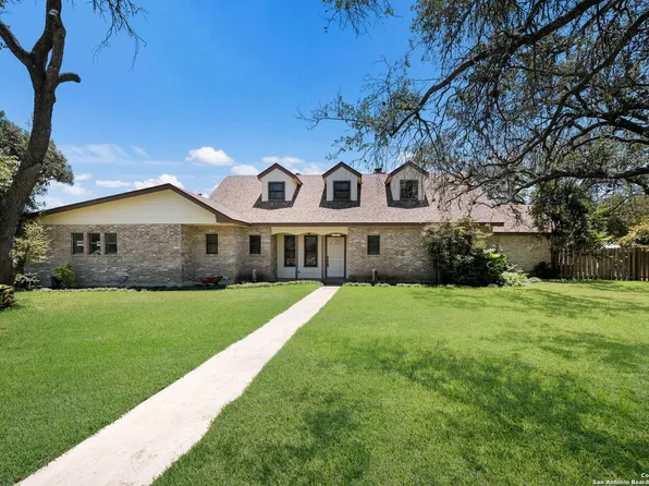 1311 ACORN RD, Hondo, TX 78861