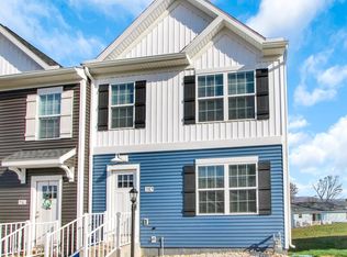 51 Overlook Dr APT I, Hanover, PA 17331
