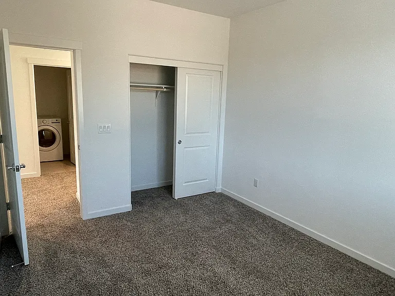 129 Sophia Ct — Photo 17