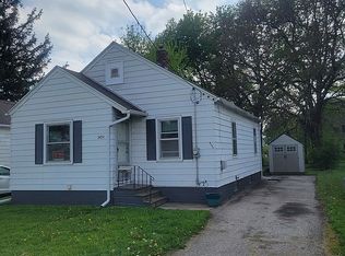 1424 Washington St, Waterloo, IA 50702