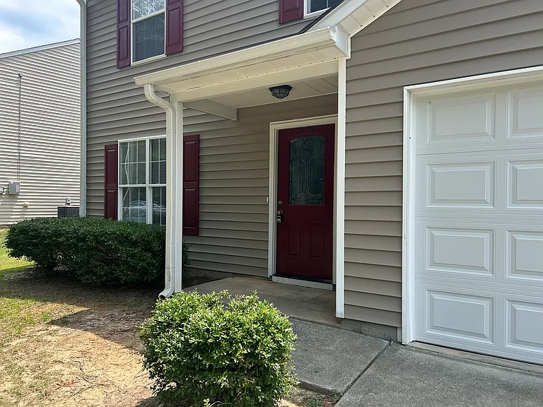 4010 Taylor Oaks Dr — Photo 2