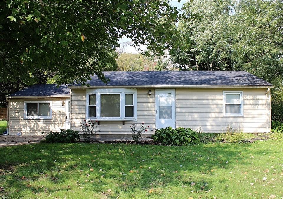 1st image of 105 Hale Dr
