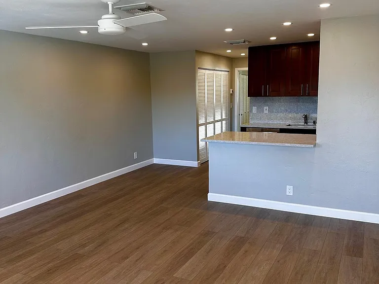 2909 Middle River Dr #203 — Photo 2