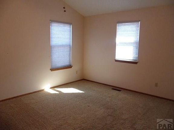 5th image of 36 Ironweed Dr