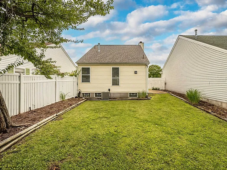 2666 Liberty Gardens Dr — Photo 13