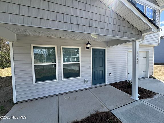 3rd image of 1108 Crawford Street