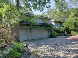 47 S Meadow Ln, Barrington, RI 02806