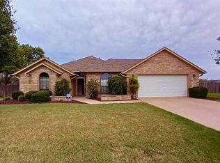 9 NW Havenshire Cir, Lawton, OK 73505