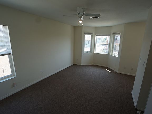 5th image of 3032 44th St