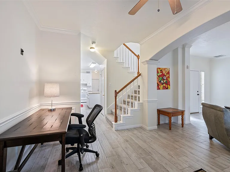2060 Glencove Dr — Photo 10