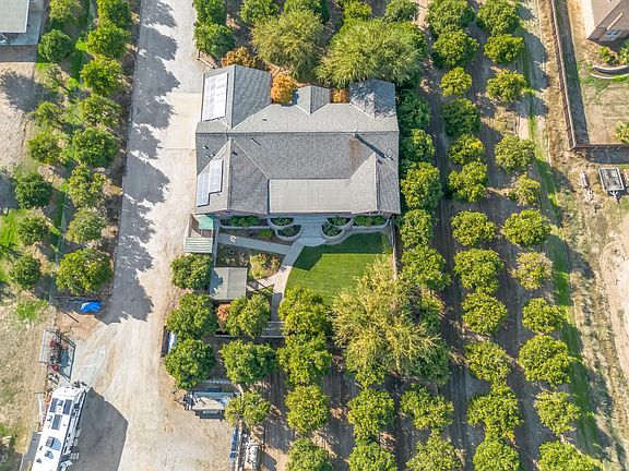 2nd image of 16787 Paula Rd