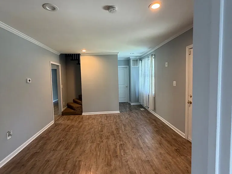 7950 Quarterfield Rd — Photo 6