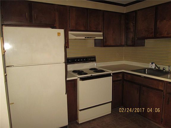 5th image of 554 Quisset Ct #554