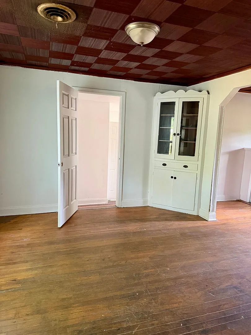 3108 Syphon St — Photo 3