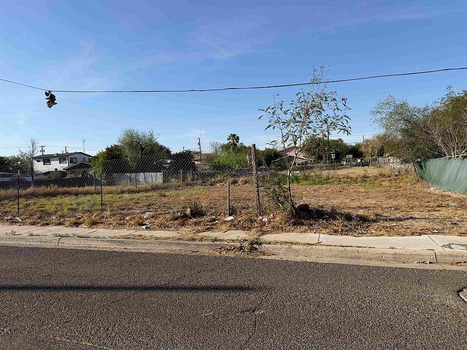 1st image of 1902 Iturbide St
