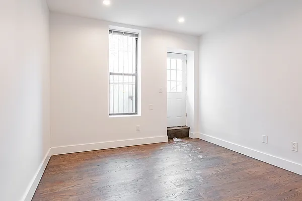 Rented by MySpaceNYC | media 25
