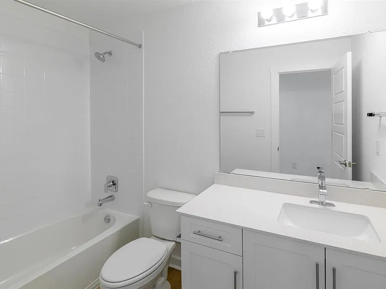 1856 Bonham Ln — Photo 10