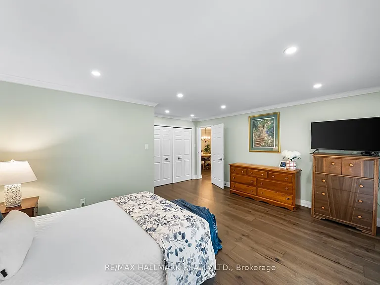 2210 Lakeshore Rd #104 — Photo 33