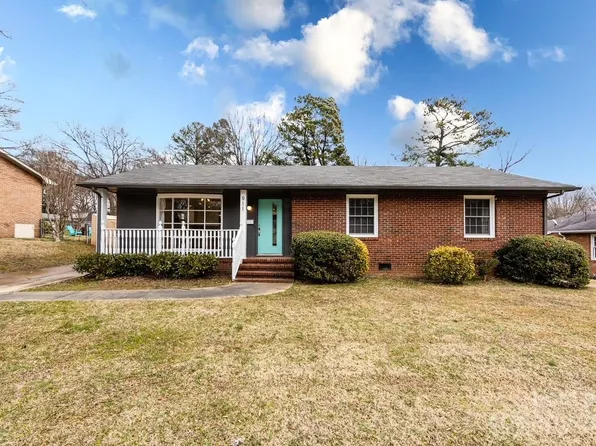 911 Heather Ln, Charlotte, NC 28209