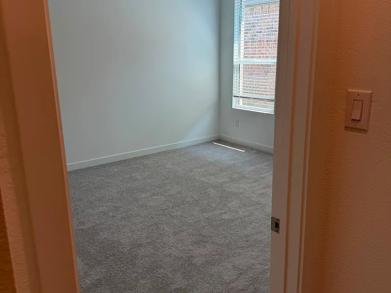 2504 Clyde Rd — Photo 10