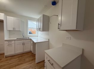 10855 S Komensky Ave, Oak Lawn, IL 60453