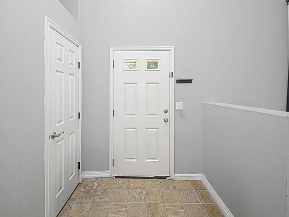 4th image of 63 Fuller Cir