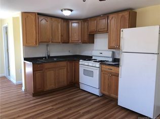 7 Franklin St #3, Seymour, CT 06483