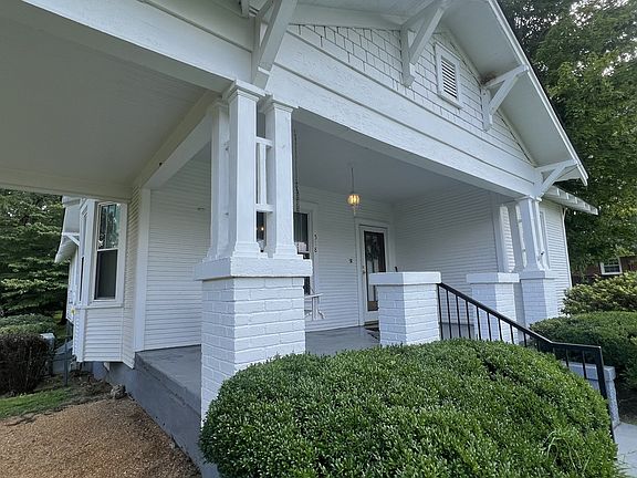 2nd image of 518 2nd Ave S