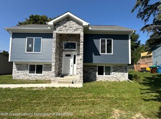 310 Colebrook Dr, Clinton, MI 49236