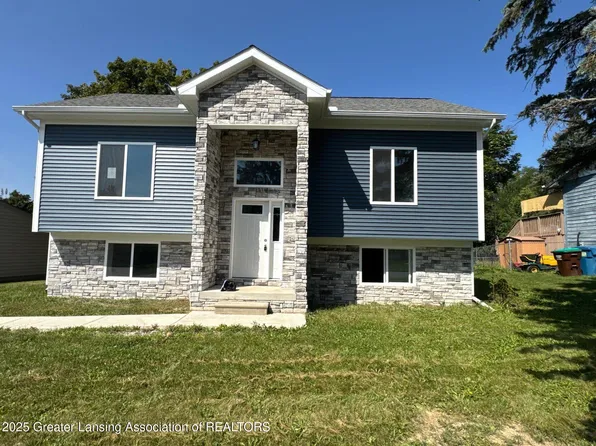 310 Colebrook Dr, Clinton, MI 49236