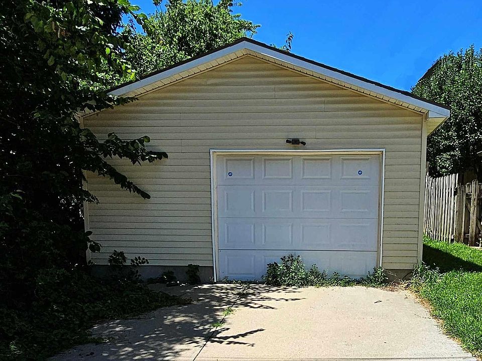 2nd image of 4207 S 26th St